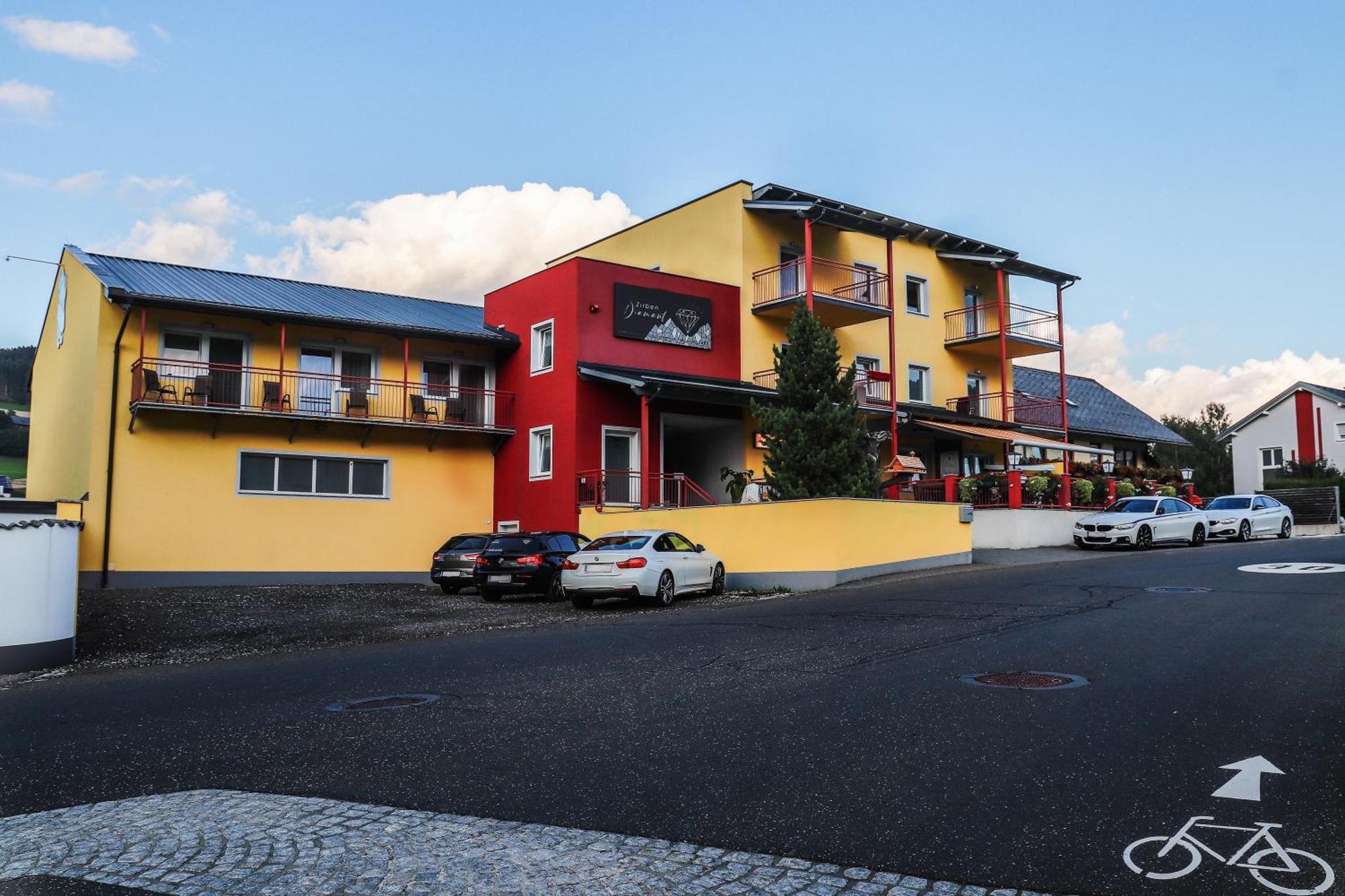 Zirben Diamant Rooms & Dogs Obdach المظهر الخارجي الصورة